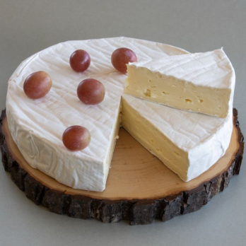 Tortenbrie Käse DEN